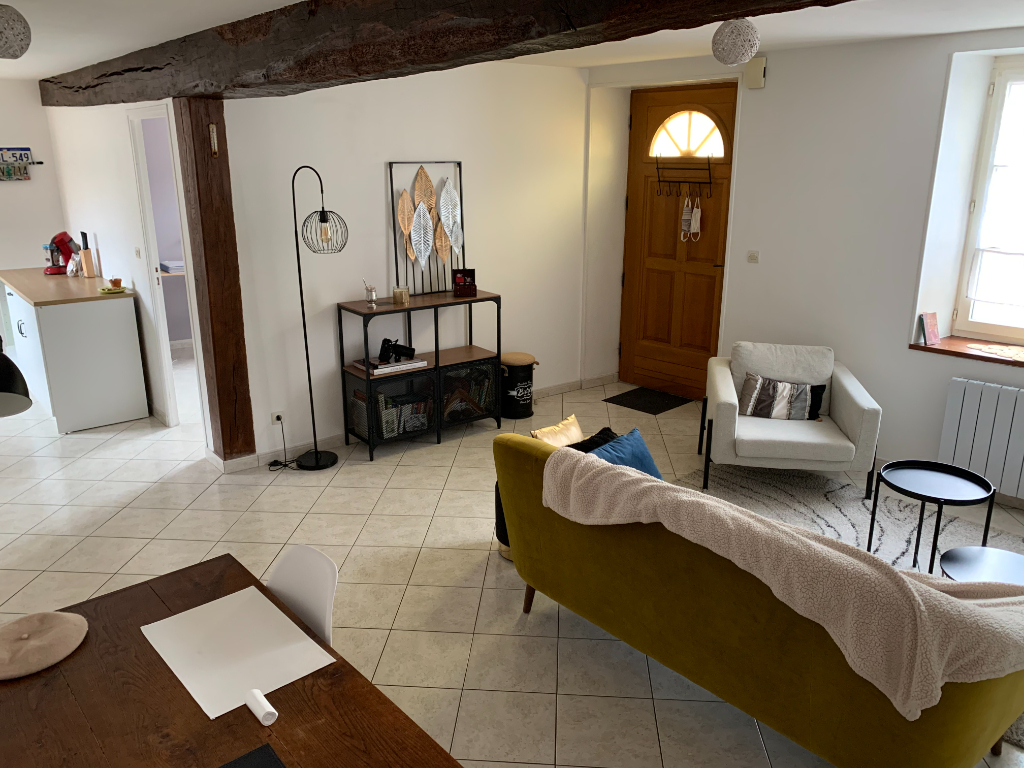 BONNEVAL : maison 4 pièces (74.12 m²) en location