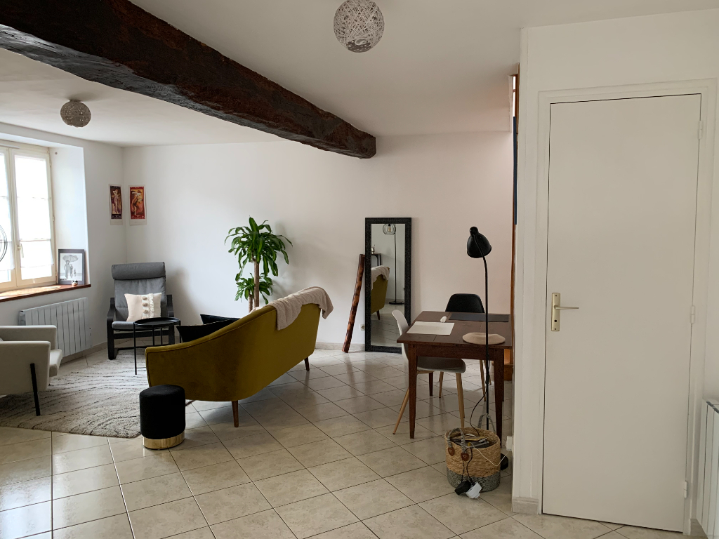 BONNEVAL : maison 4 pièces (74.12 m²) en location