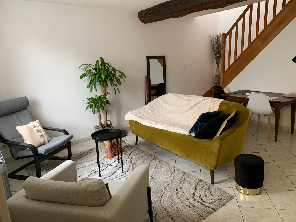 BONNEVAL : maison 4 pièces (74.12 m²) en location