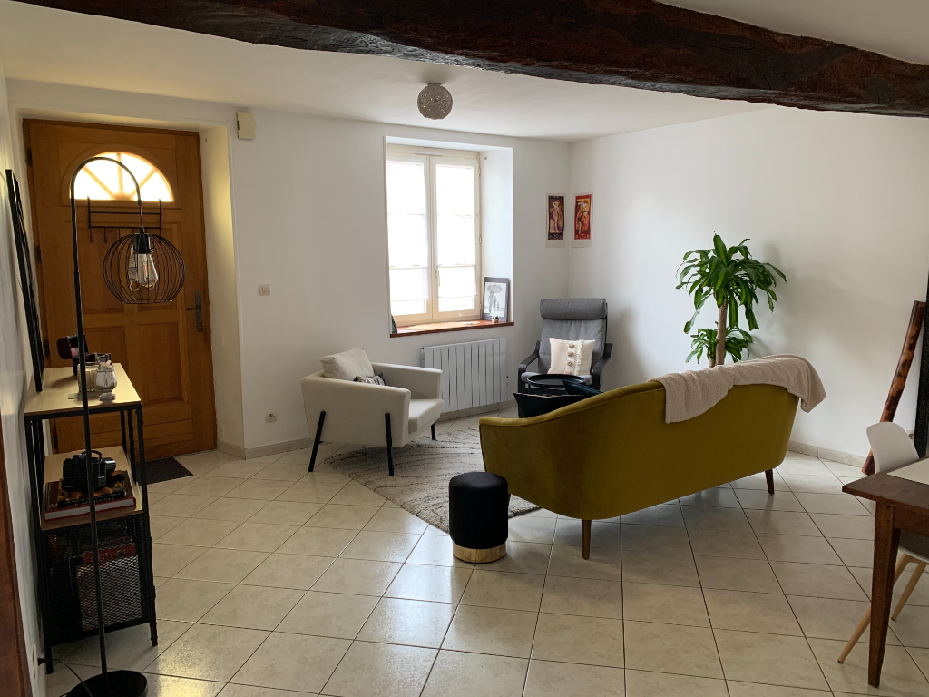 BONNEVAL : maison 4 pièces (74.12 m²) en location