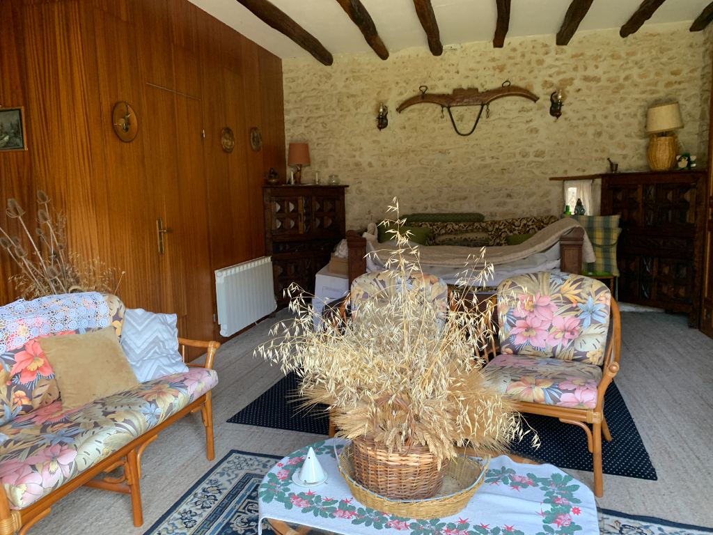 MAISON EN PIERRE AU CALME