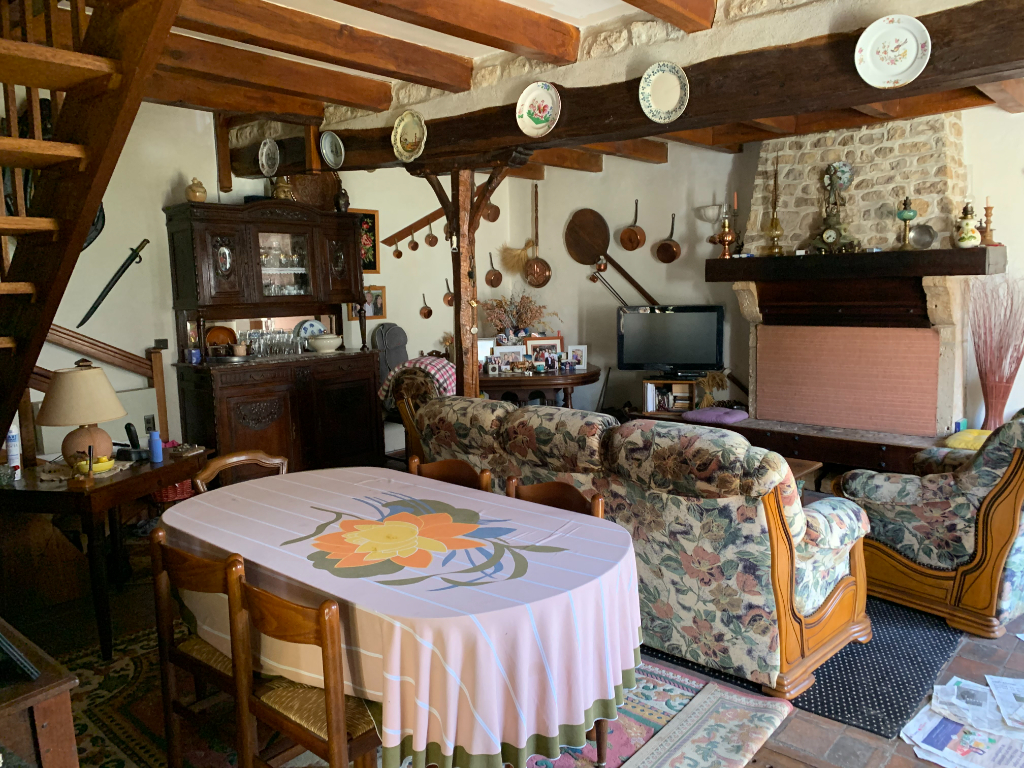 MAISON EN PIERRE AU CALME