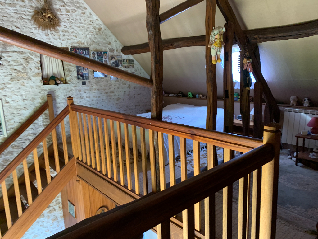 MAISON EN PIERRE AU CALME