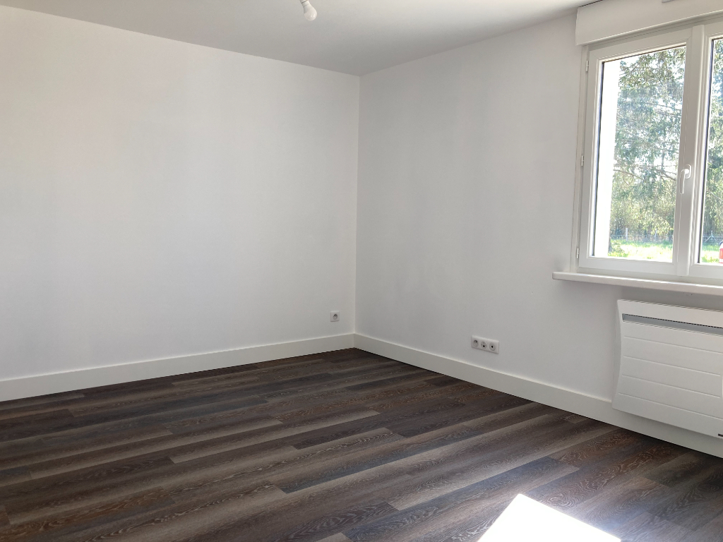 SAINT HILAIRE LA GRAVELLE : maison T5 en location