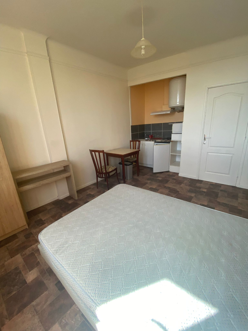 Appartement 1 pièce (15 m²) en location à CHATEAUDUN