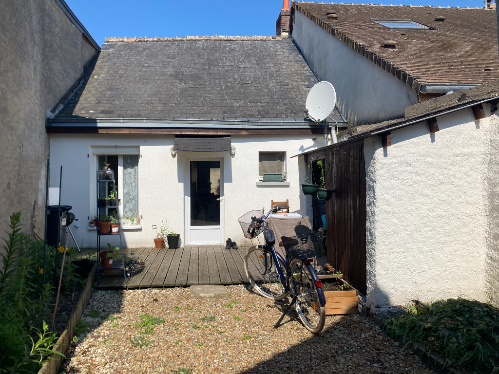Charmante Maison à Vendre à Cloyes-sur-le-Loir