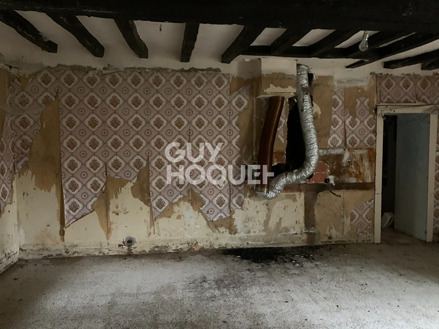 Maison à réhabiliter   Beau potentiel à Membrolles