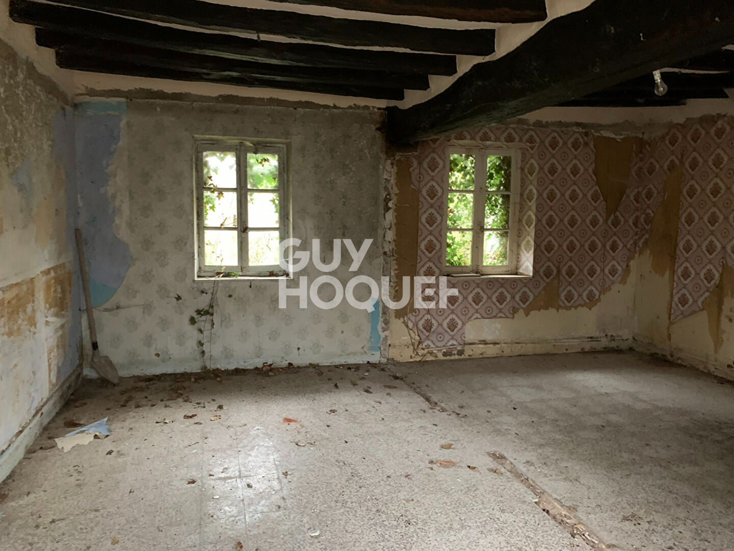 Maison à réhabiliter   Beau potentiel à Membrolles