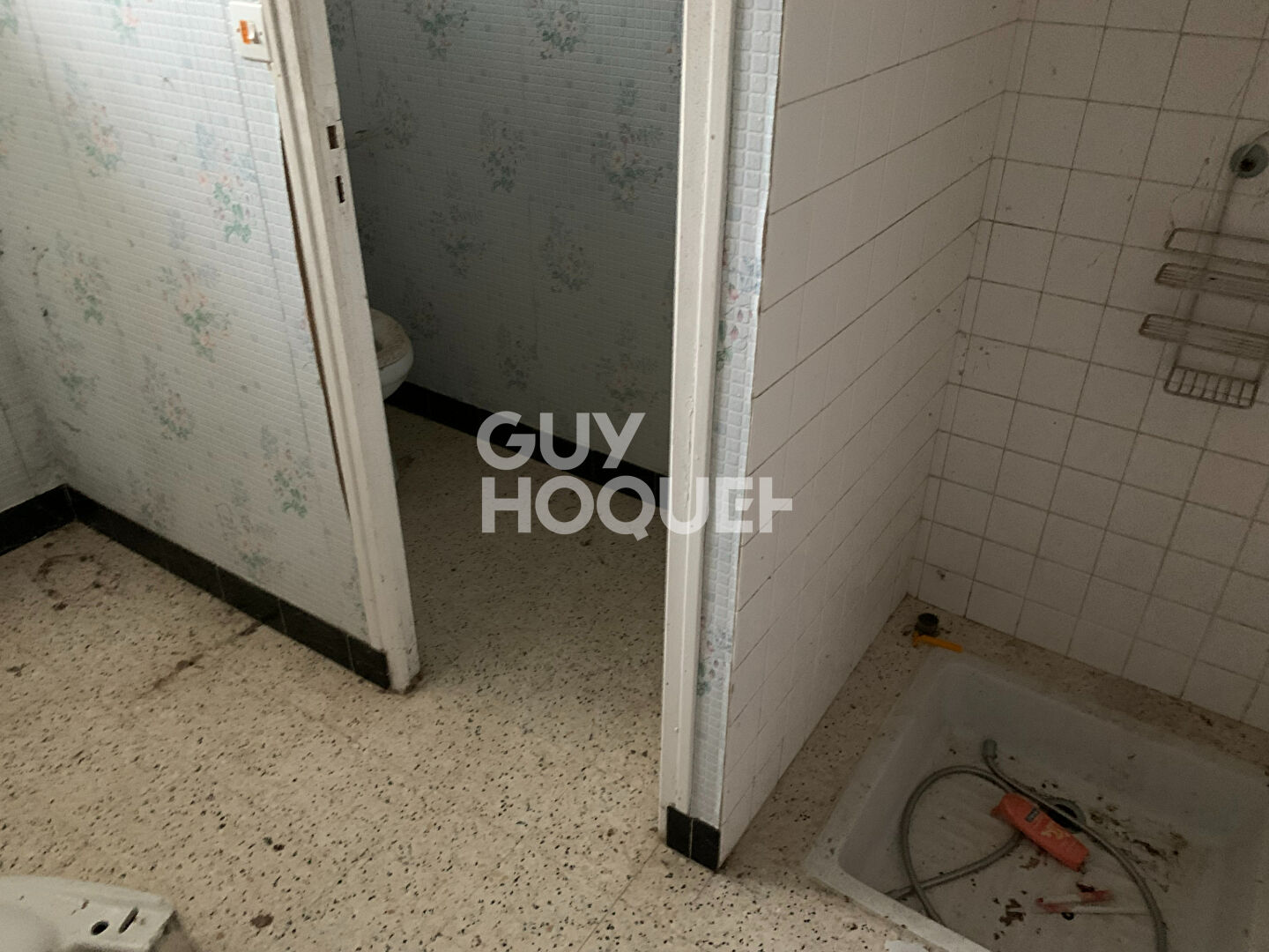 Maison à réhabiliter   Beau potentiel à Membrolles