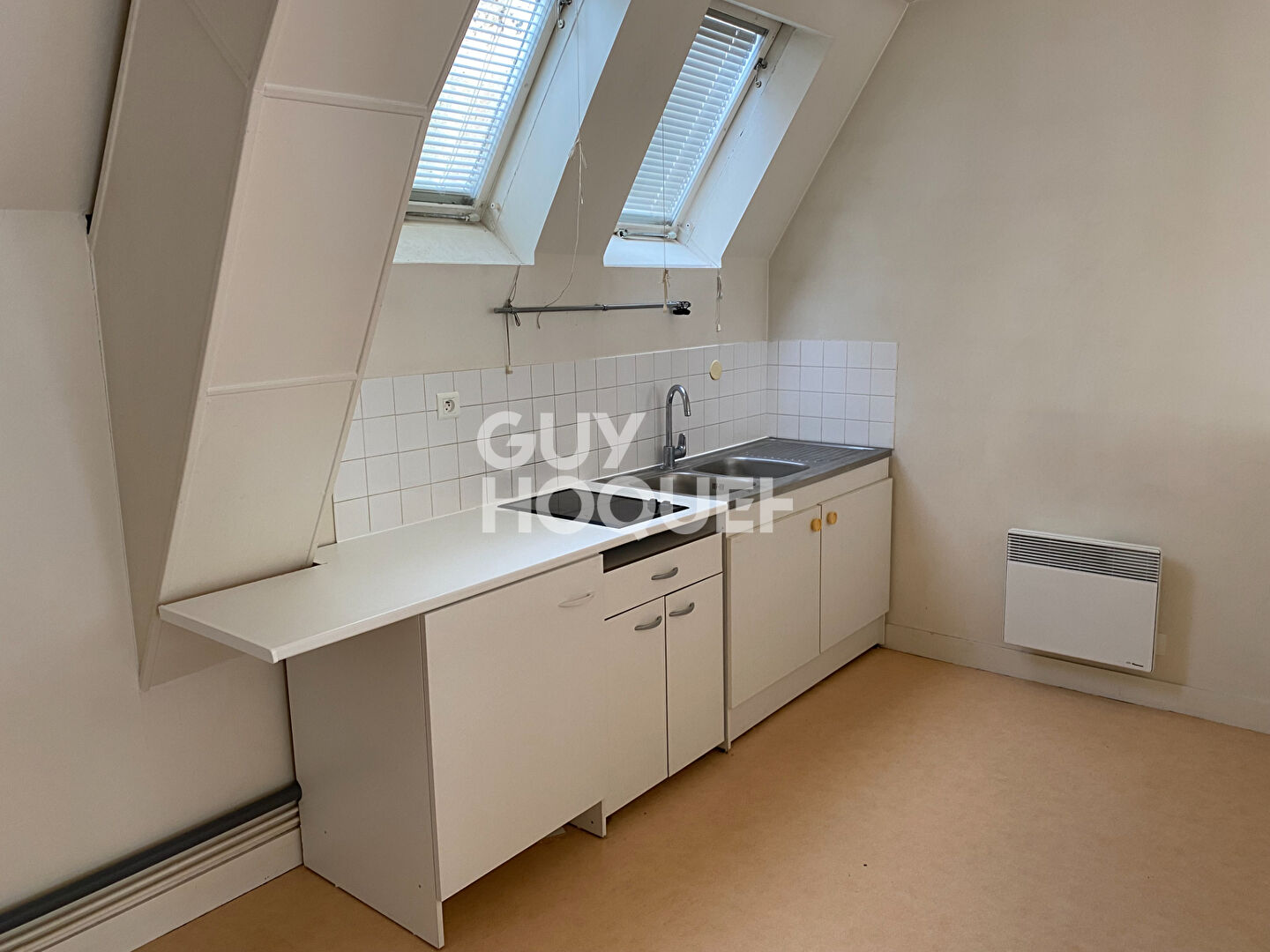 LOCATION : appartement de 2 pièces (63 m²) à CHATEAUDUN