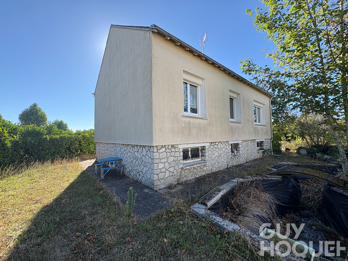 MARBOUÉ Maison avec sous-sol total et beau potentiel