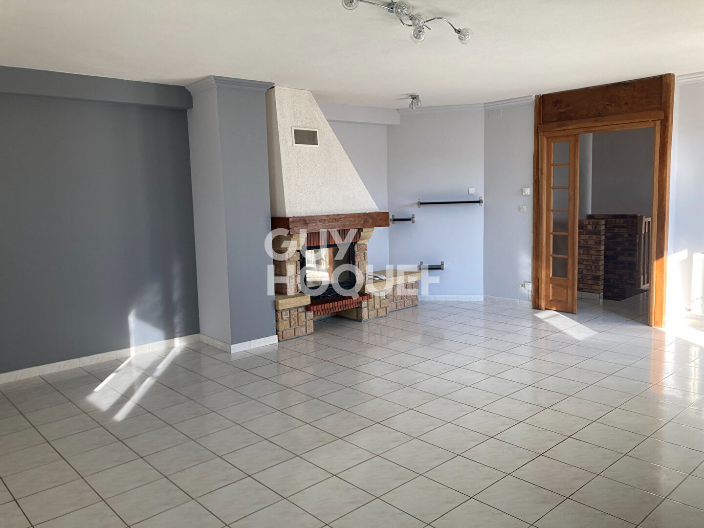 CHATEAUDUN : appartement T5 (130 m²) en location