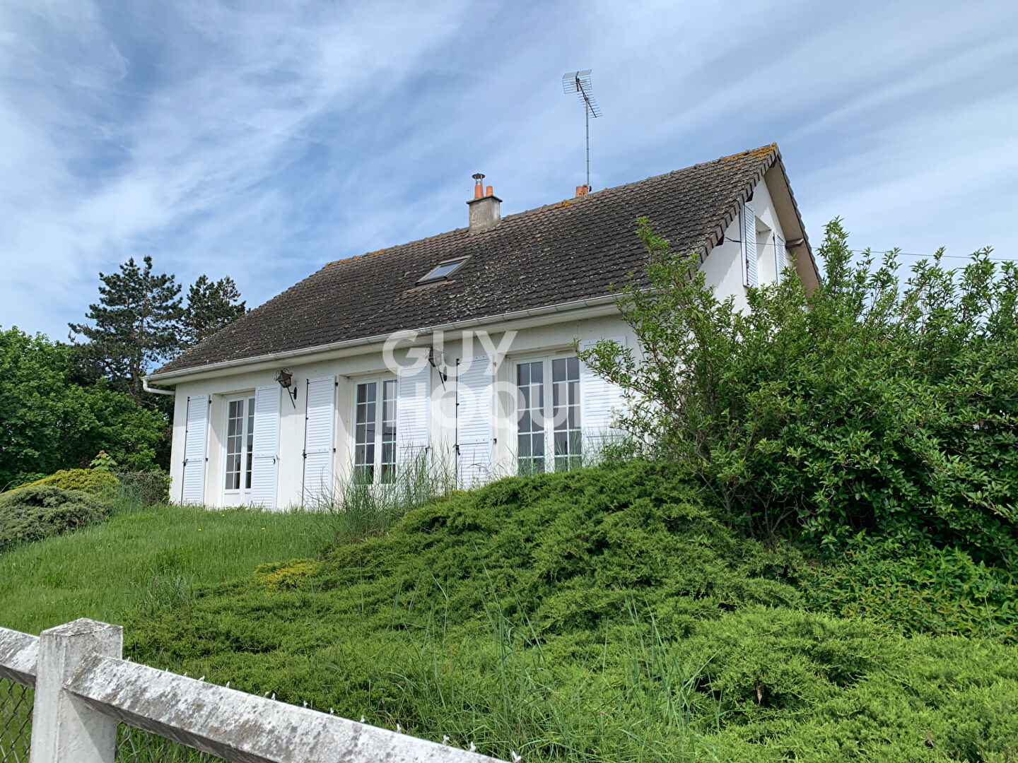 Maison F6 (109 m²) en location à SAINT DENIS LES PONTS