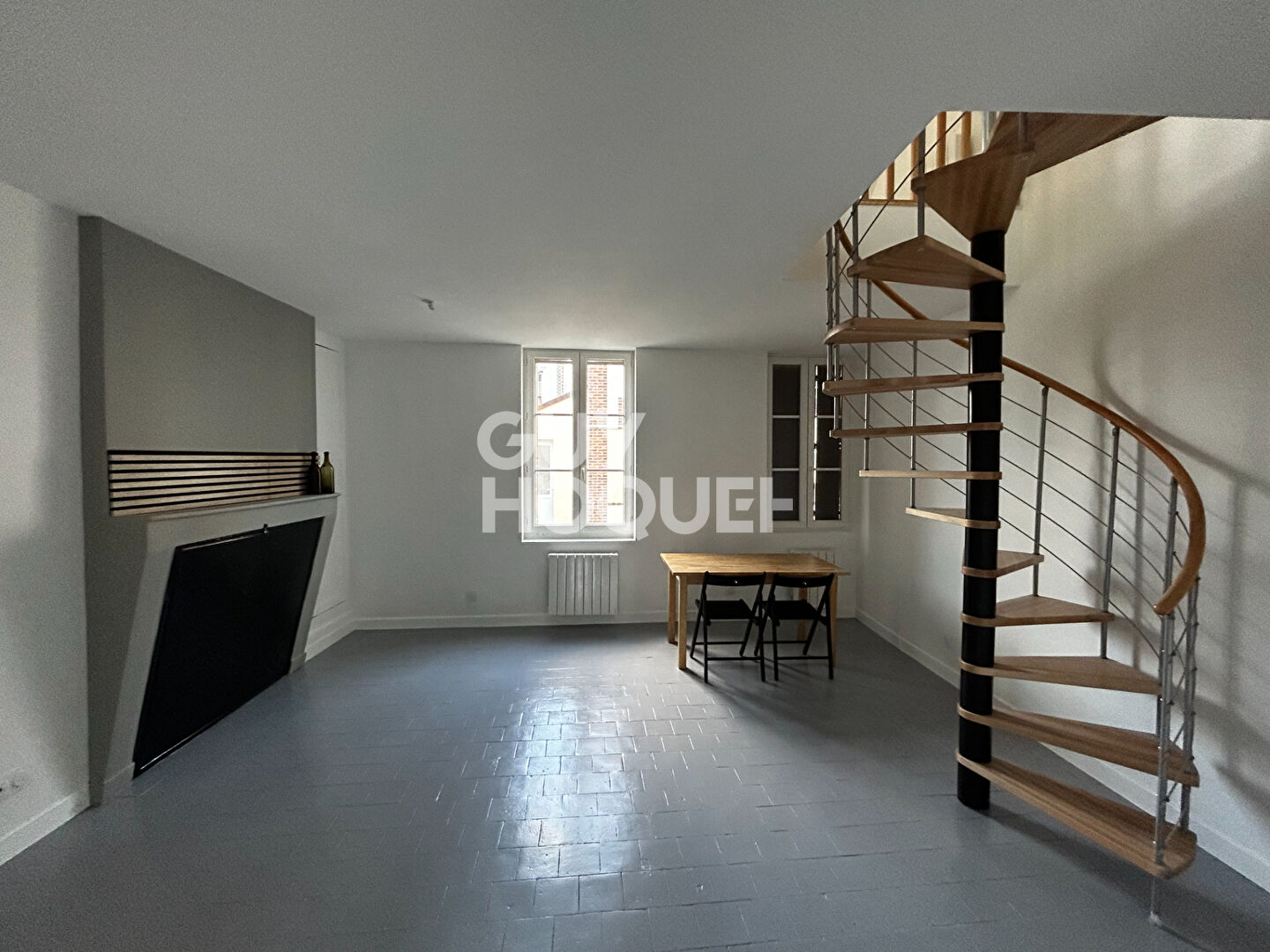 DROUE : maison entièrement rénovée F2 (43 m²) à louer