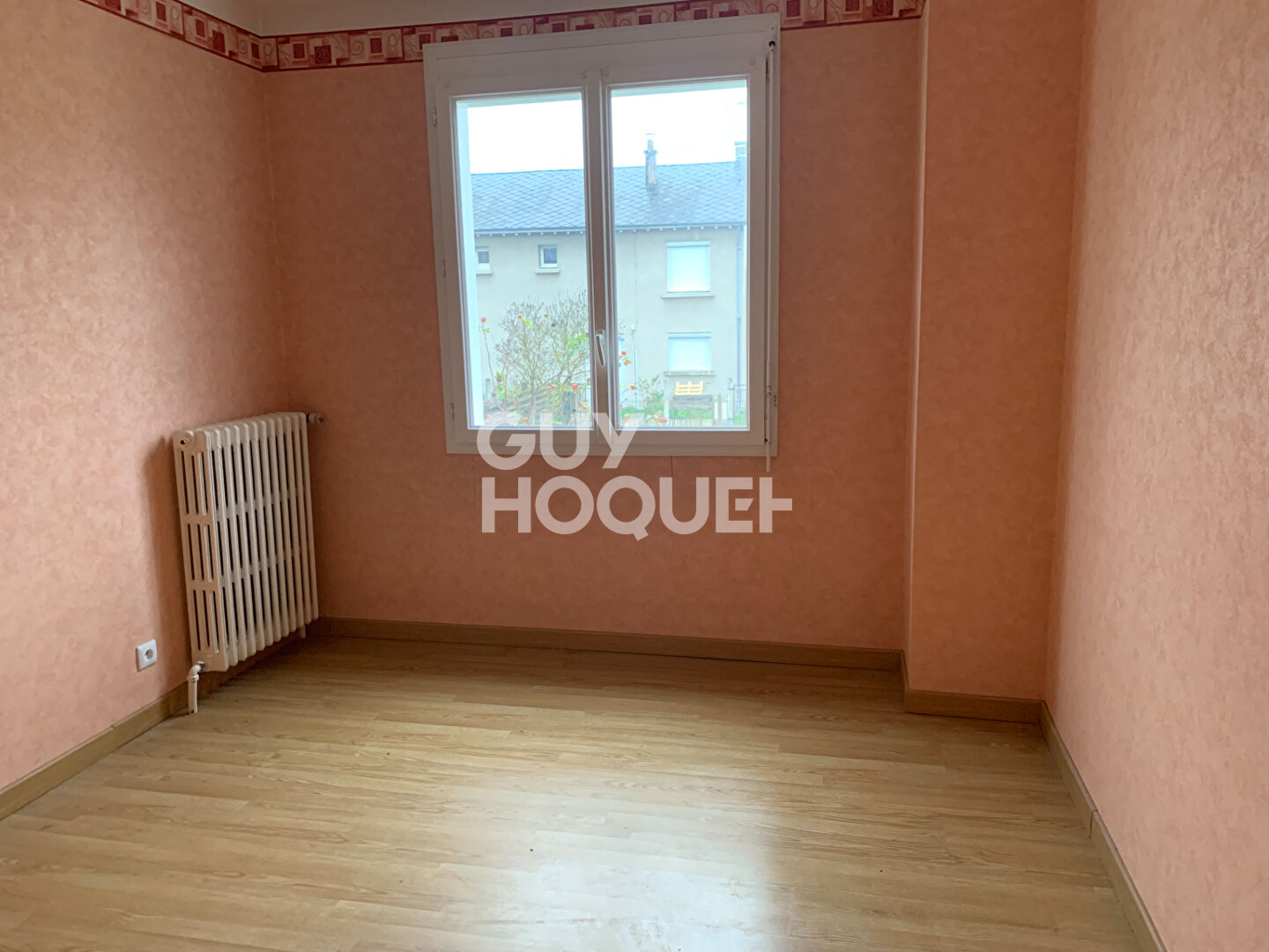 CLOYES SUR LE LOIR : maison proche centre ville