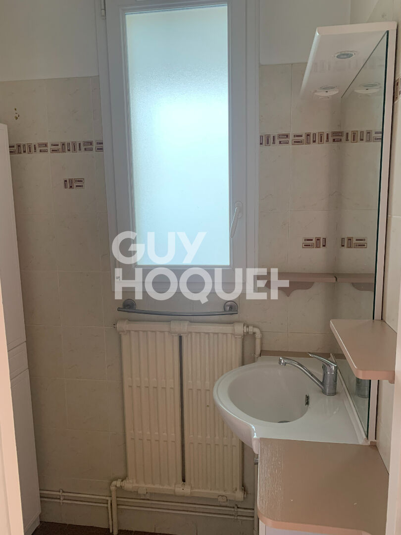 CLOYES SUR LE LOIR : maison proche centre ville