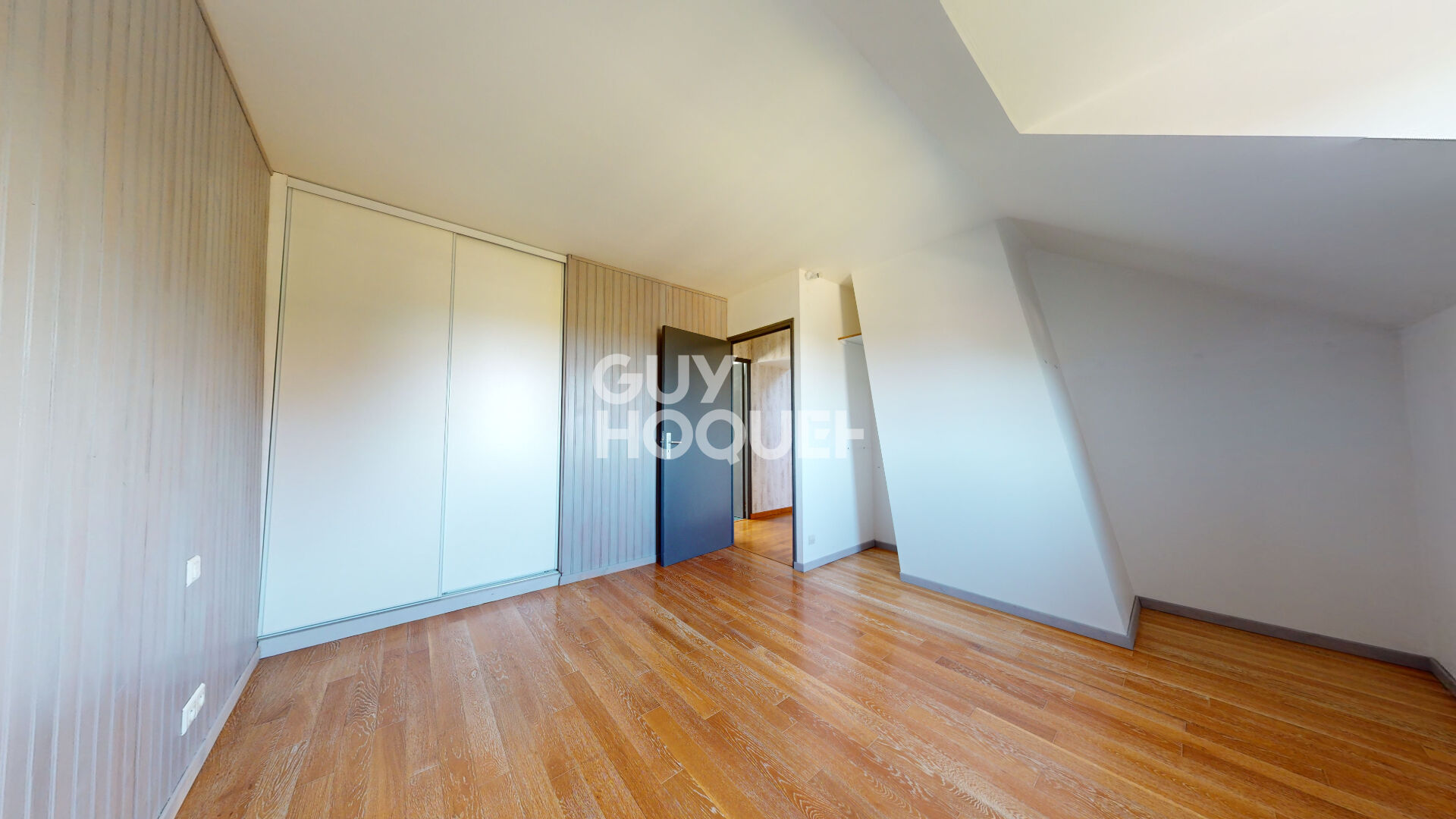 Châteaudun : maison F7 (200 m²)