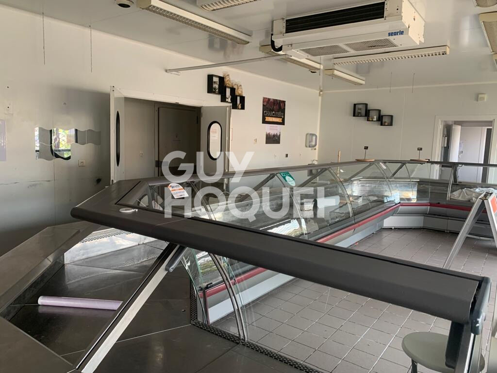 À vendre - locaux de 357 m² à Châteaudun