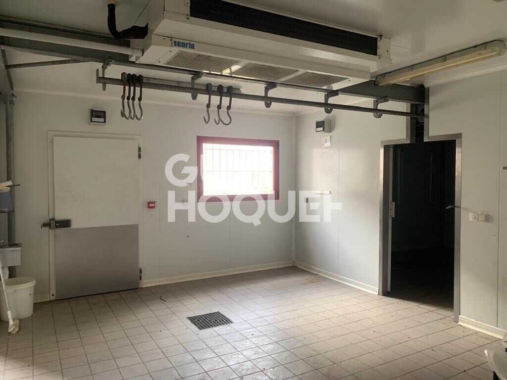 À vendre - locaux de 357 m² à Châteaudun