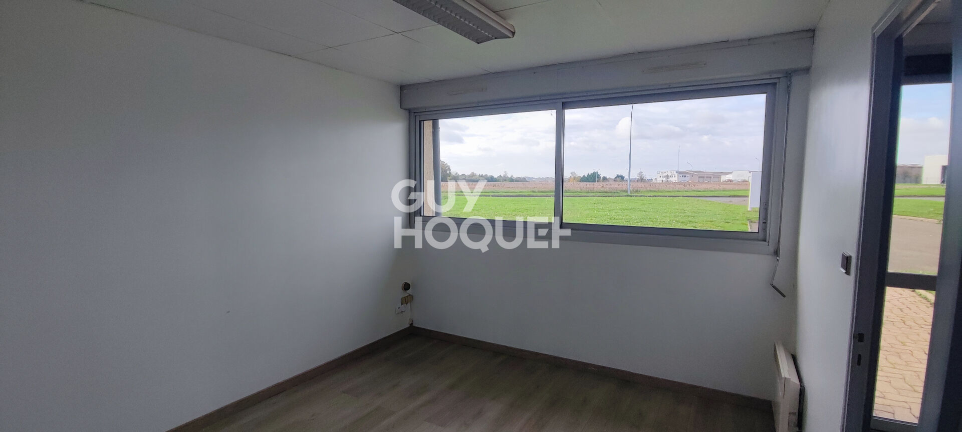 À louer - locaux de 67 m² à Châteaudun