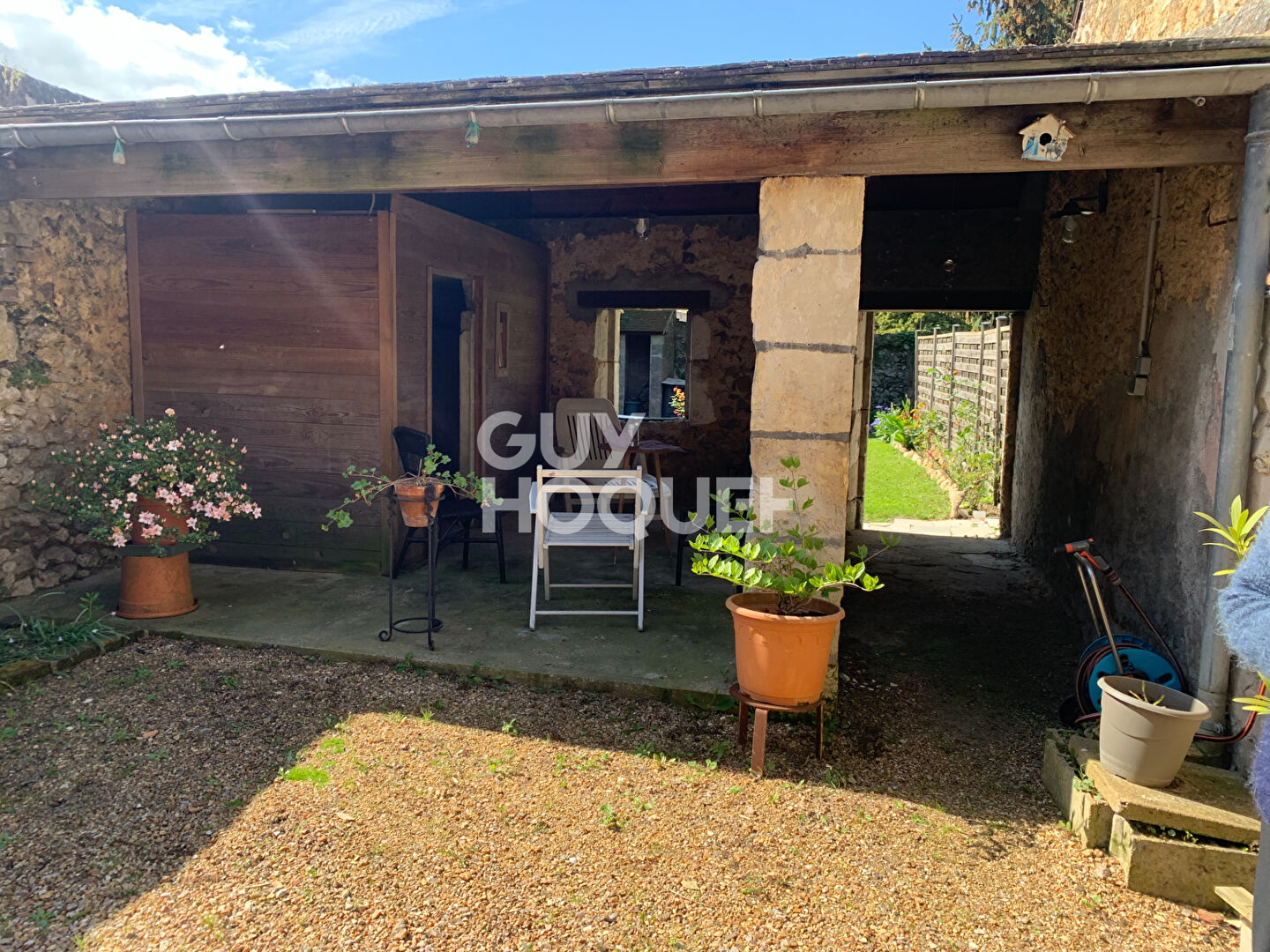 Maison à vendre à Cloyes sur le Loir - 2 chambres.