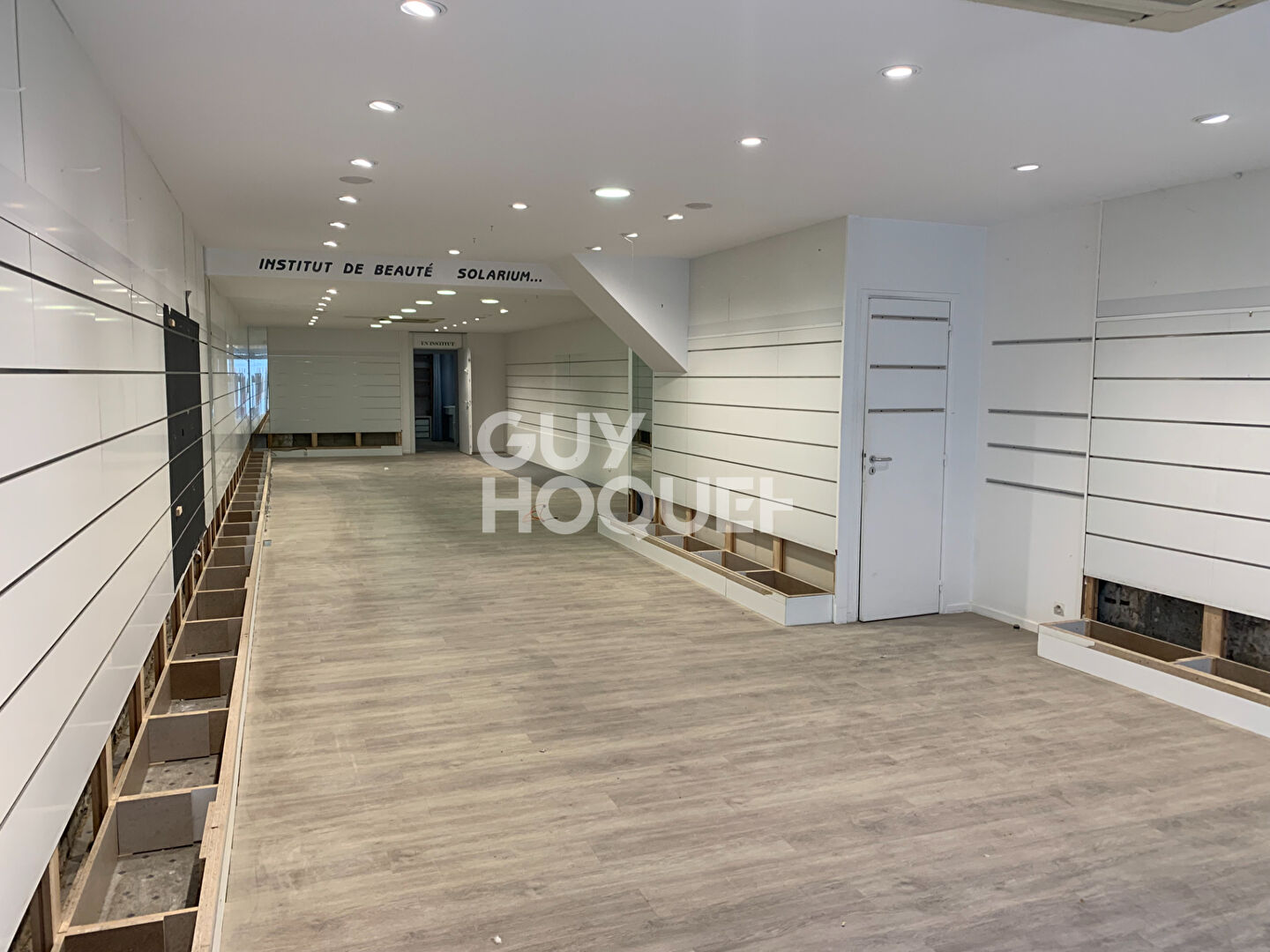 À louer - locaux de 150 m² à Châteaudun