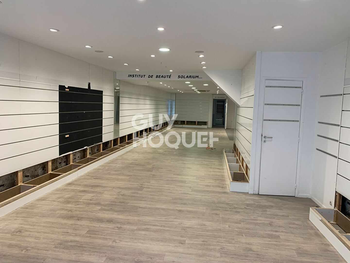 À louer - locaux de 150 m² à Châteaudun