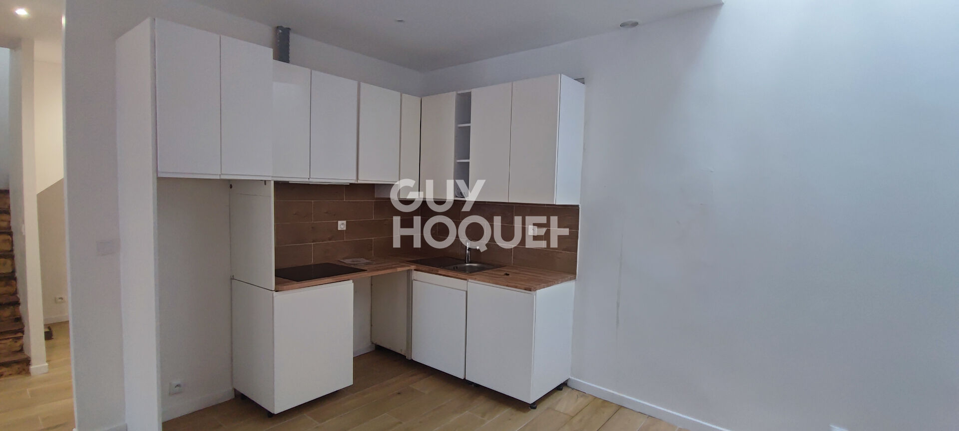 Maison à louer - 5 pièces à CHATEAUDUN.