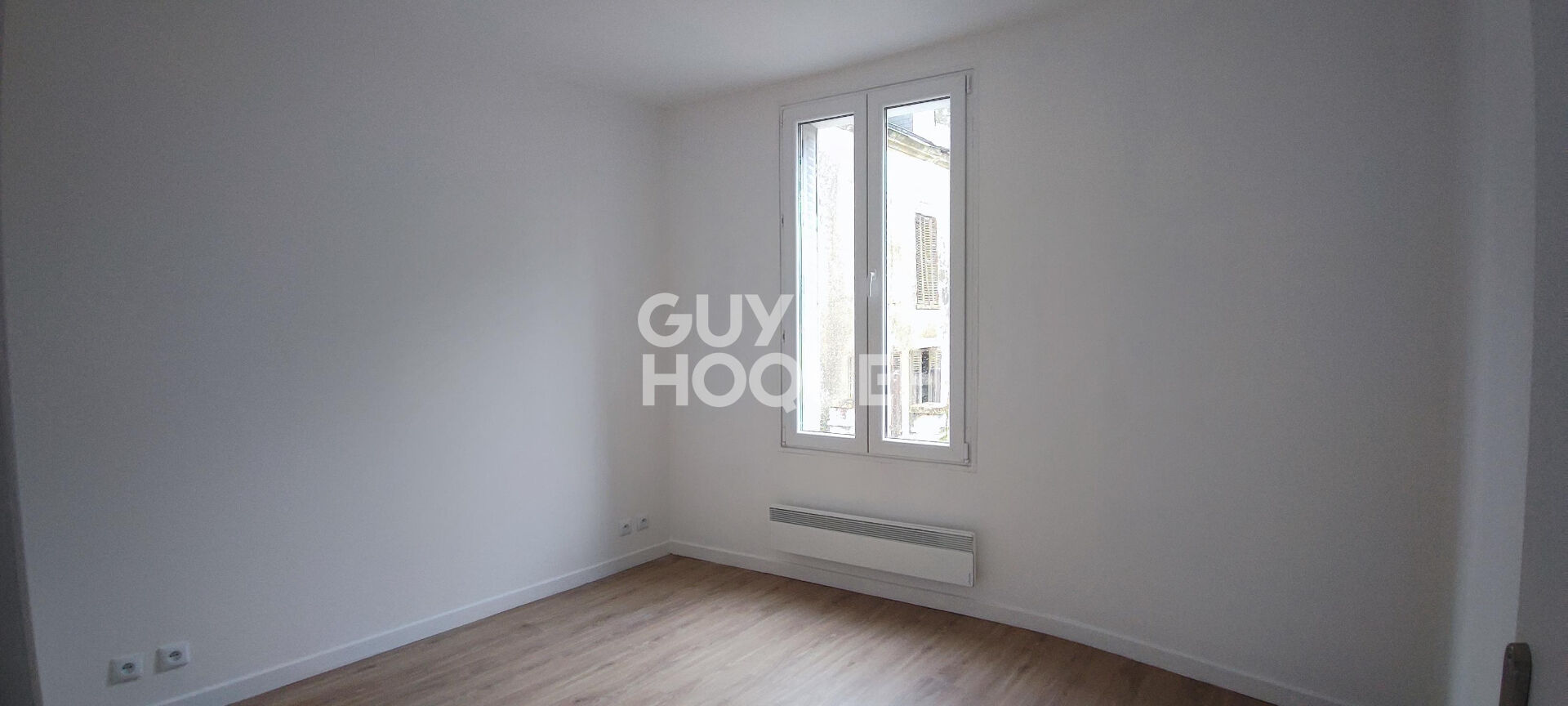 Maison à louer - 5 pièces à CHATEAUDUN.