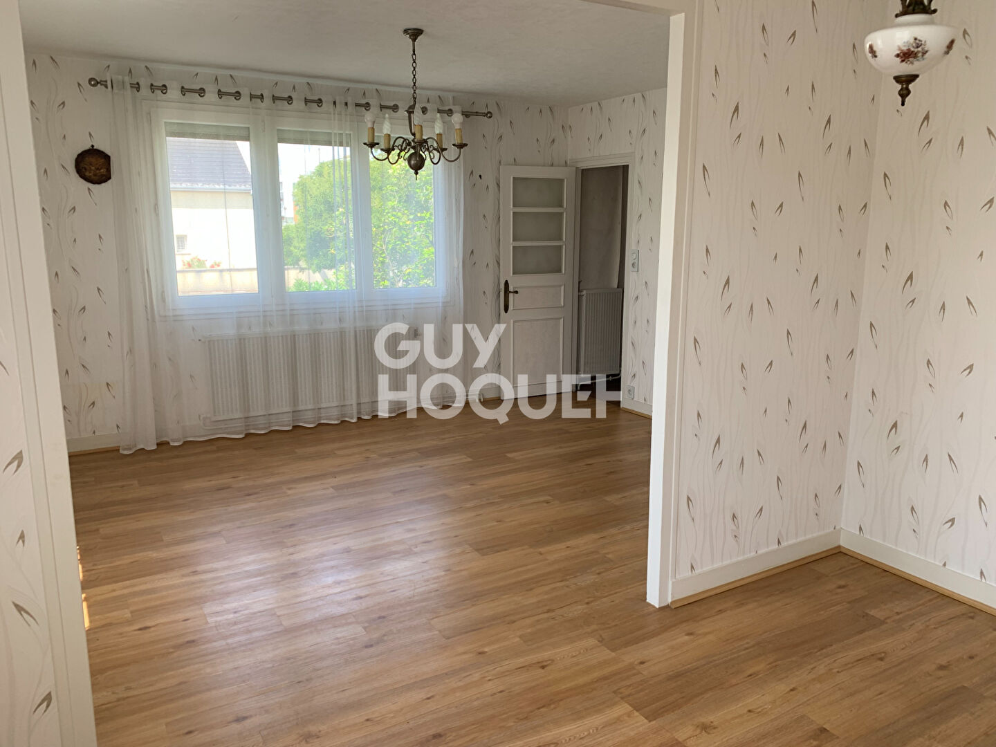 Charmante maison sur sous sol à CHATEAUDUN