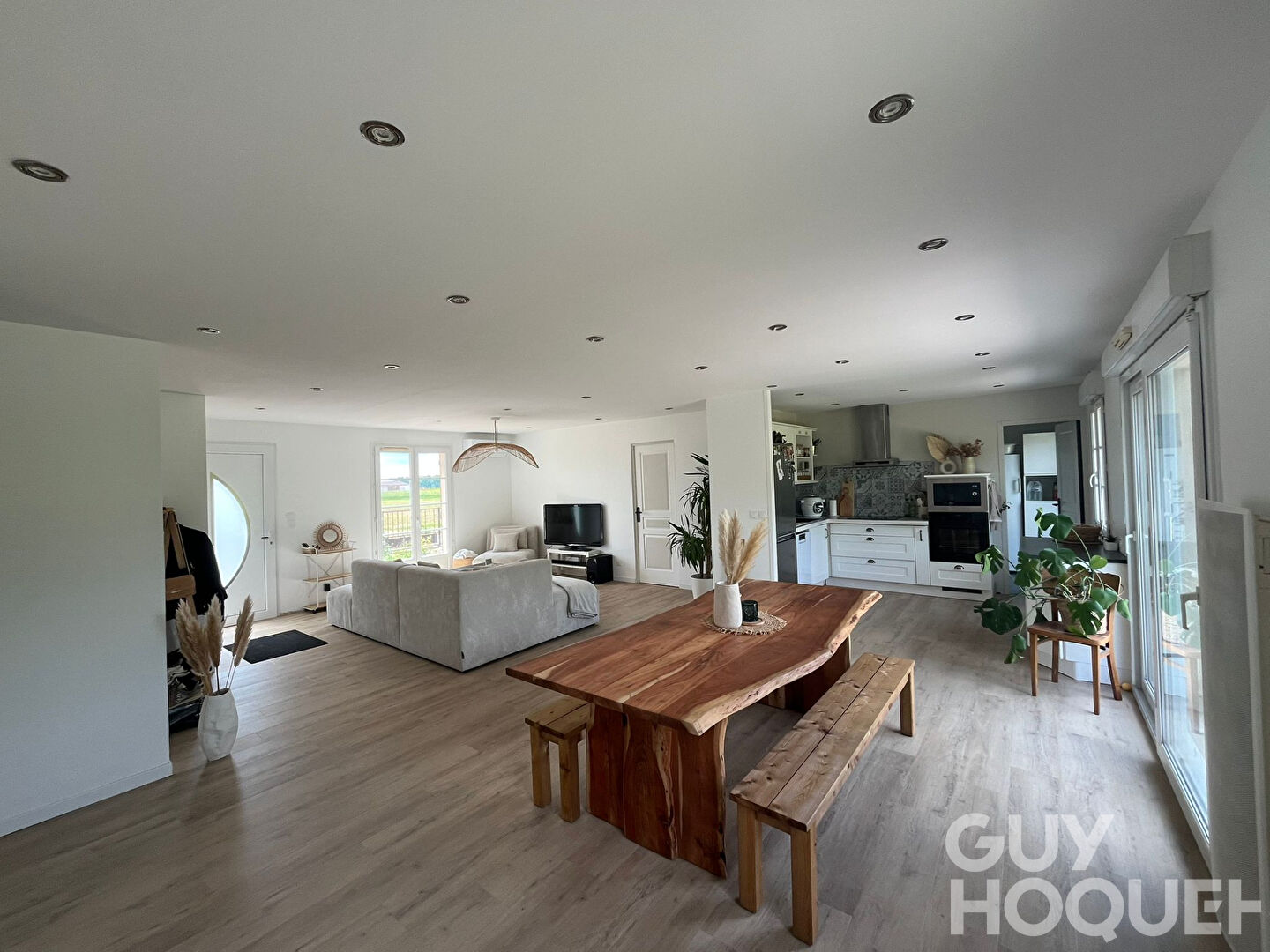 PAVILLON LUMINEUX 4 CHAMBRES PROCHE CHATEAUDUN