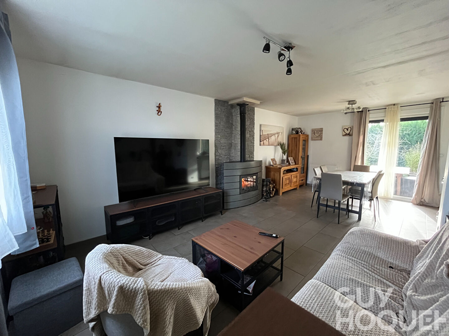 Pavillon familial à Bonneval - Beaux volumes et confort