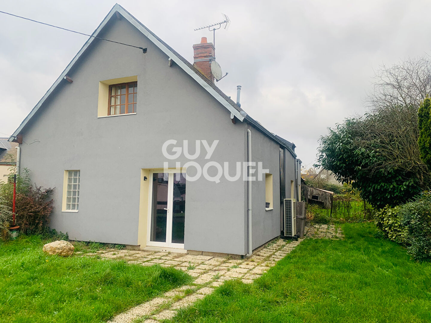 MAISON ANCIENNE AVEC TRAVAUX RECENTS