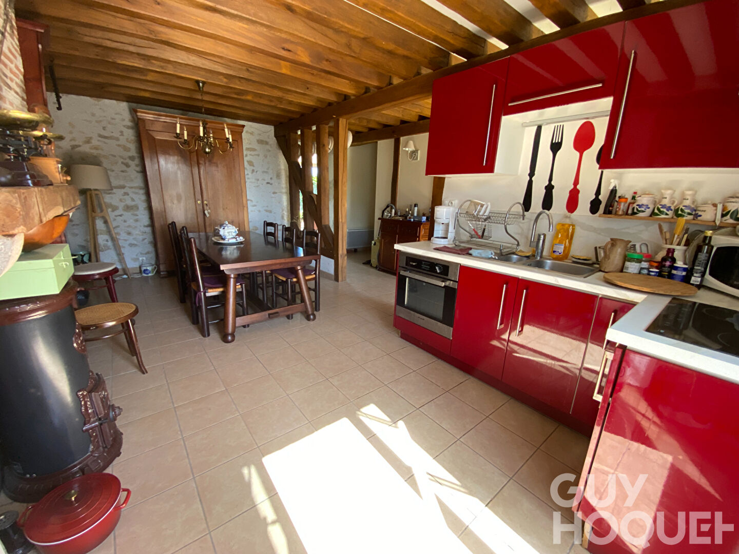 Maison en pierre proche de la forêt