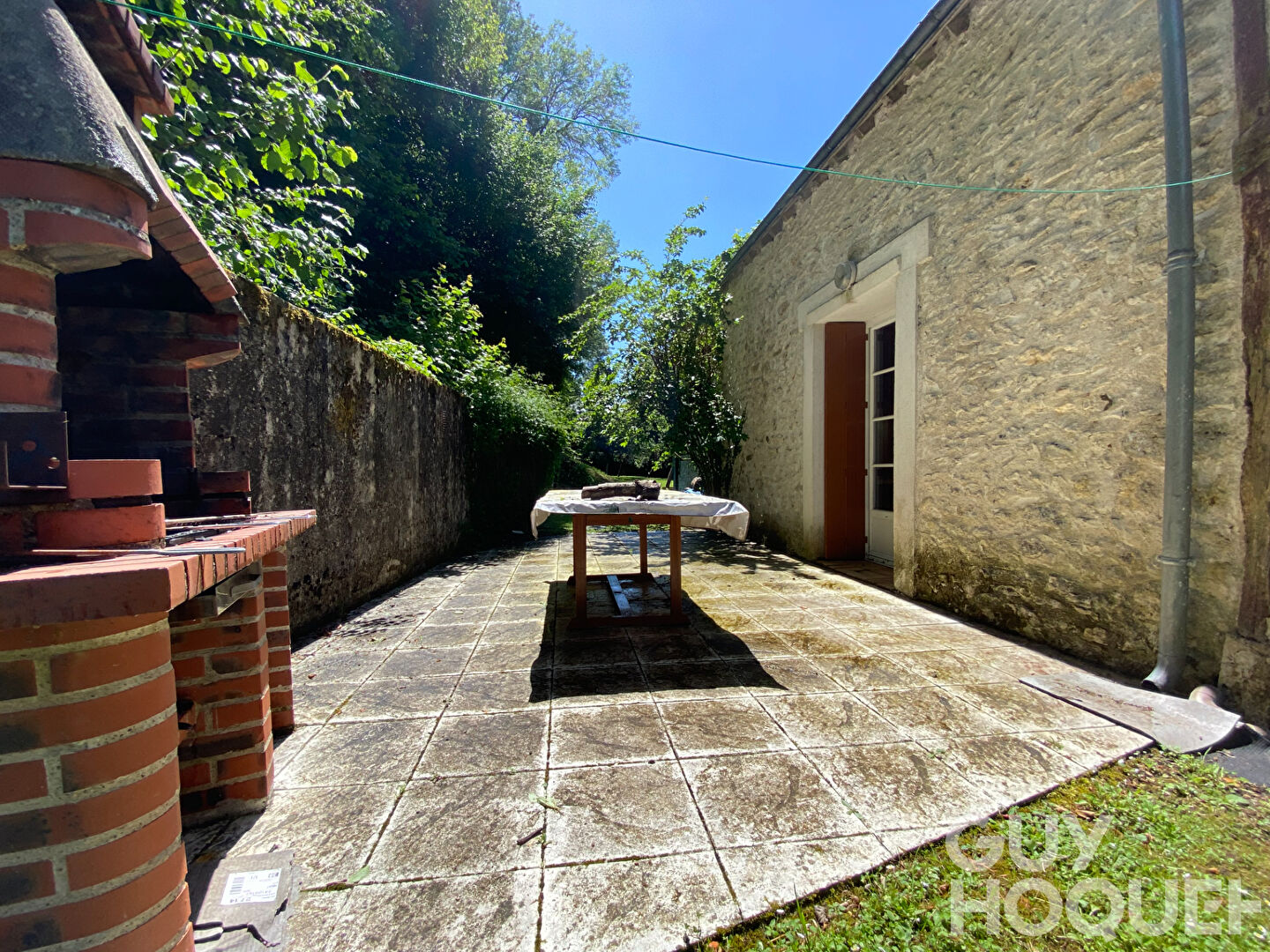 Ancien relais de charme avec terrain arboré et bord de Loir