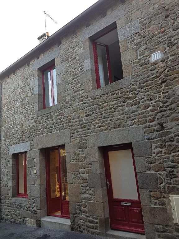 Maison 4 pièces, COMBOURG centre ville,