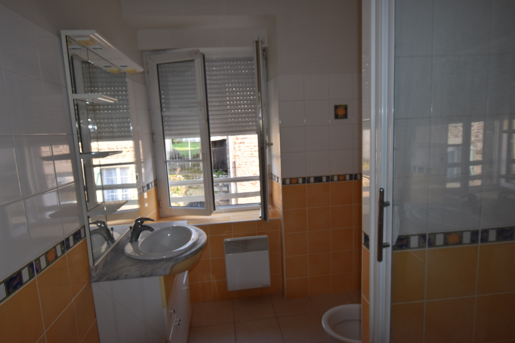 Appartement SAINT-BROLADRE 3 pièces 46.57 m²