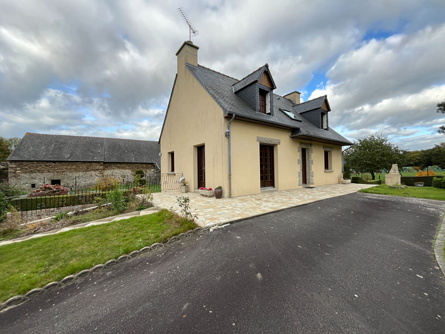 Maison Saint Broladre 6 pièce(s) 124 m2