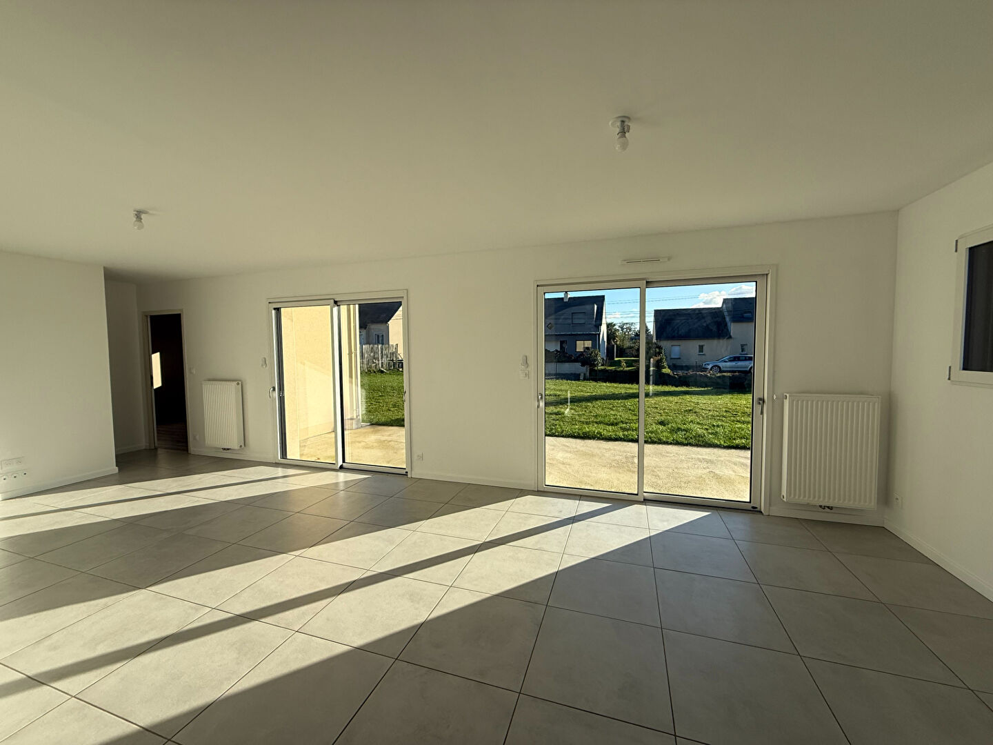 BAGUER-PICAN  -Exclusivité.