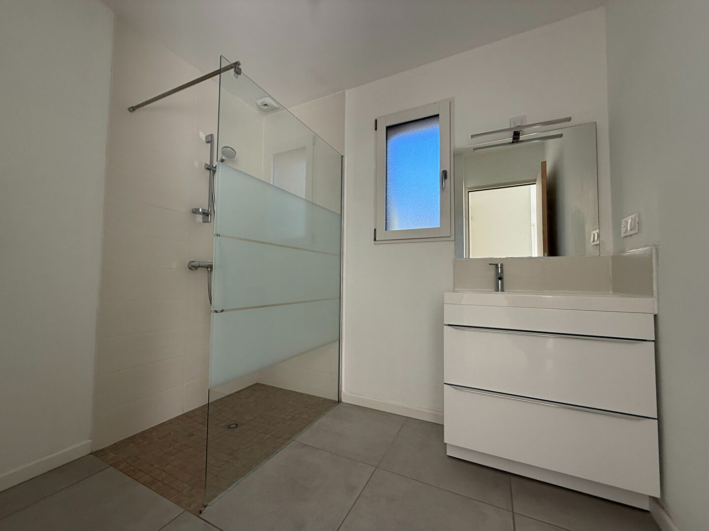 BAGUER-PICAN  -Exclusivité.