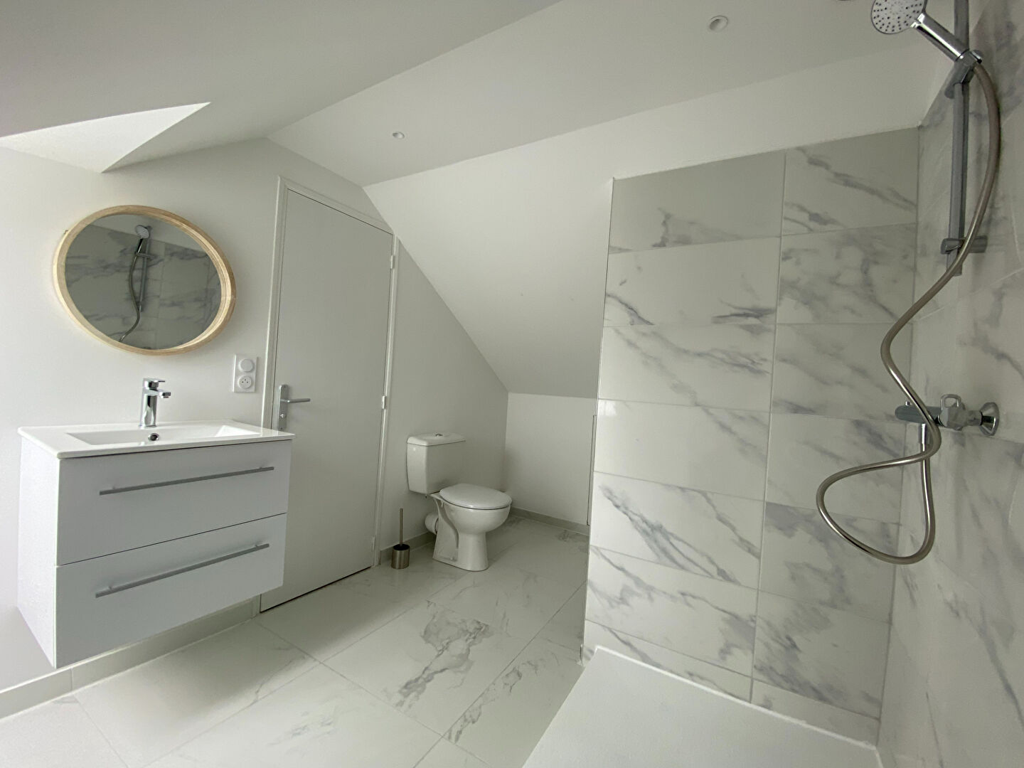 DOL DE BRETAGNE - Immeuble de rapport