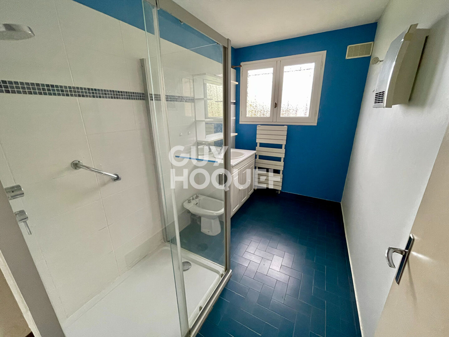 ROZ LANDRIEUX - EXCLUSIVITE !