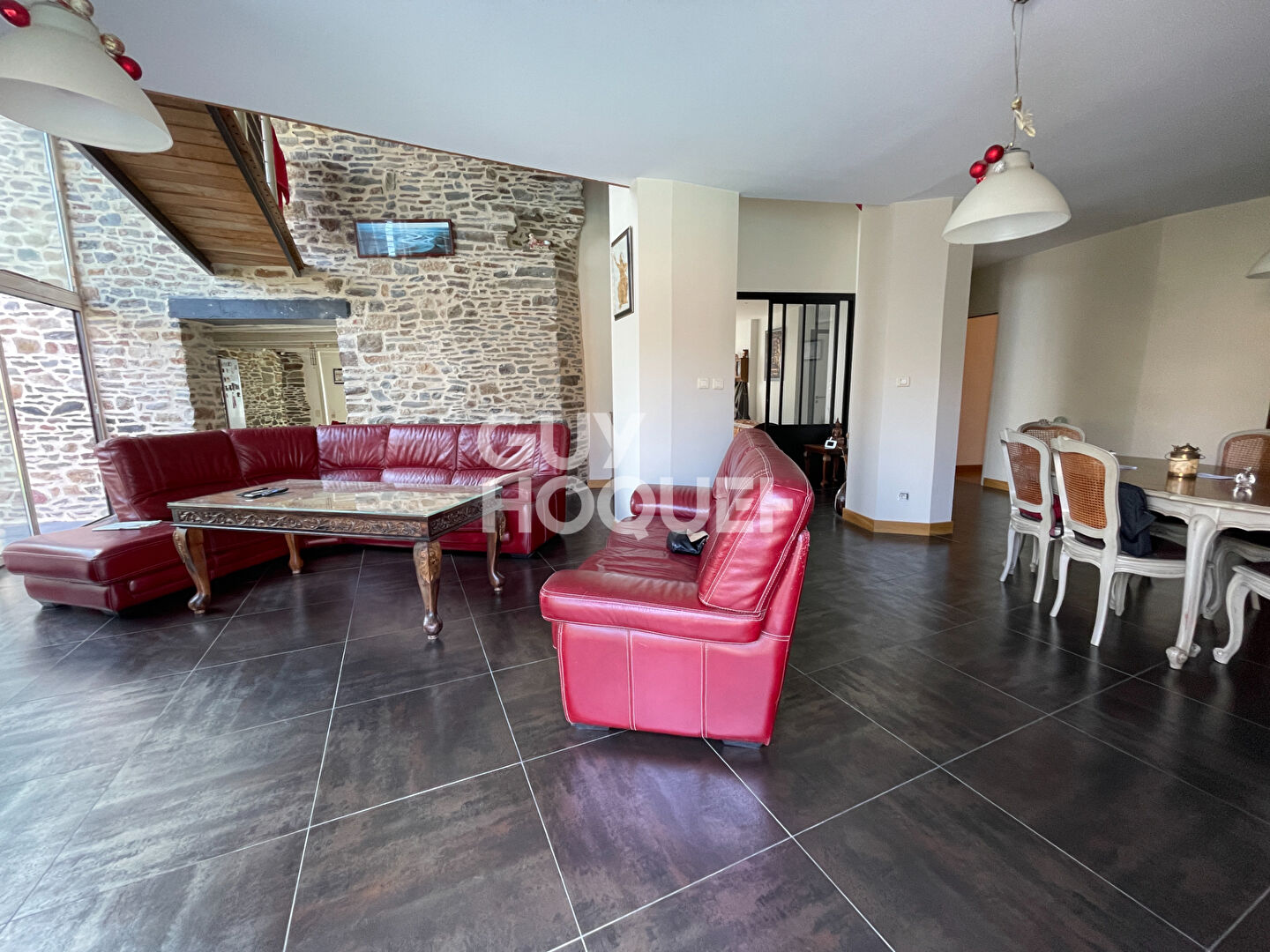 DOL DE BRETAGNE - À Proximité Immédiate du Centre