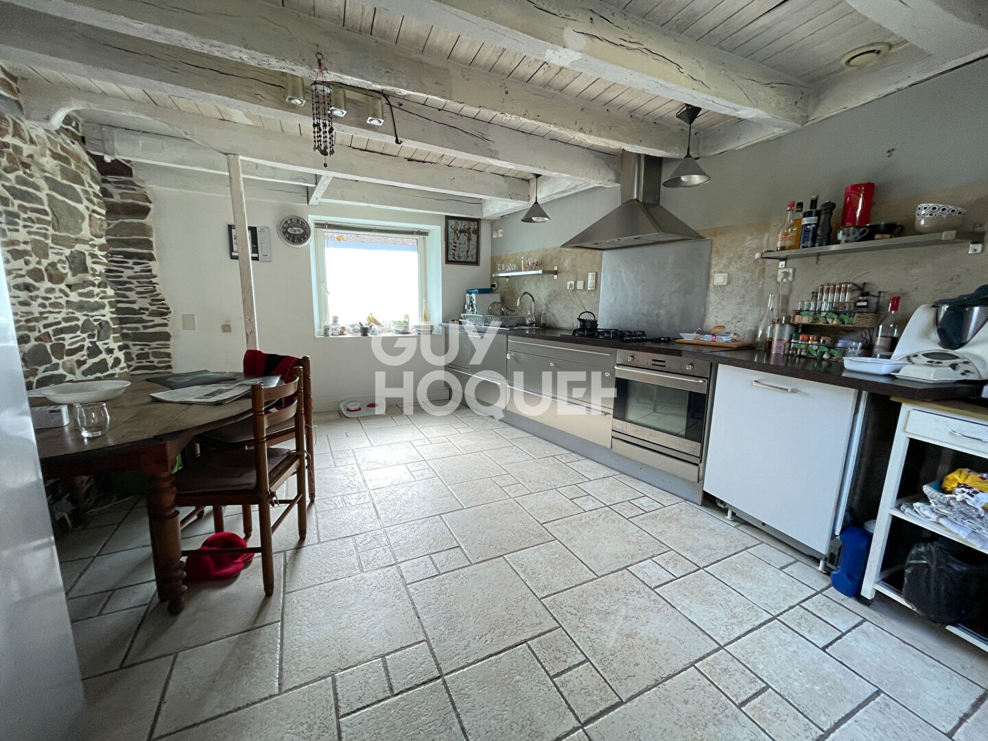 DOL DE BRETAGNE - À Proximité Immédiate du Centre