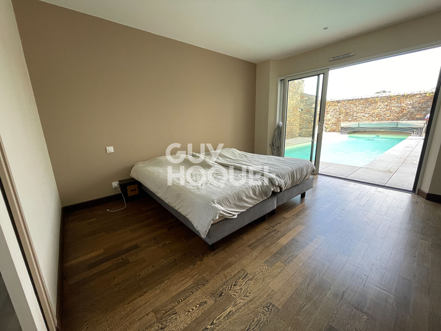 DOL DE BRETAGNE - À Proximité Immédiate du Centre