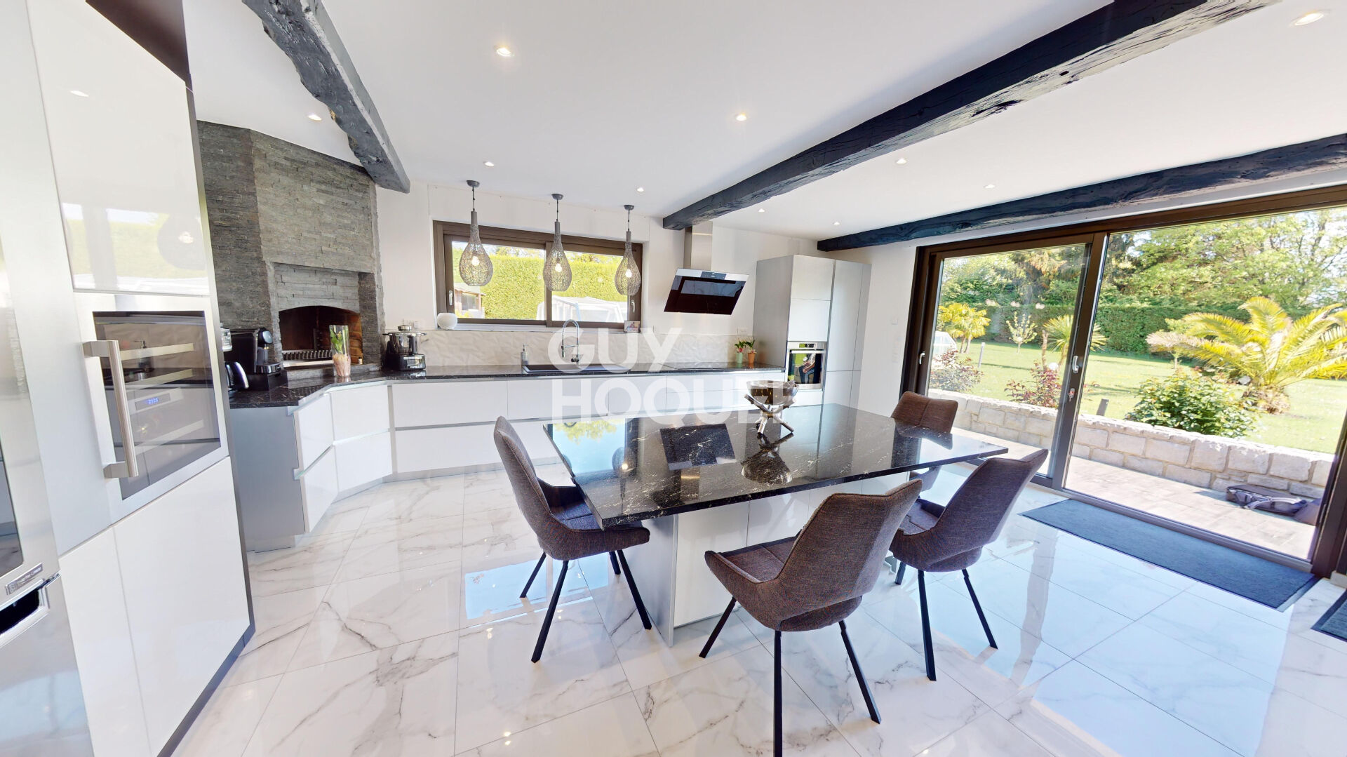 A 10 Minutes de DOL DE BRETAGNE