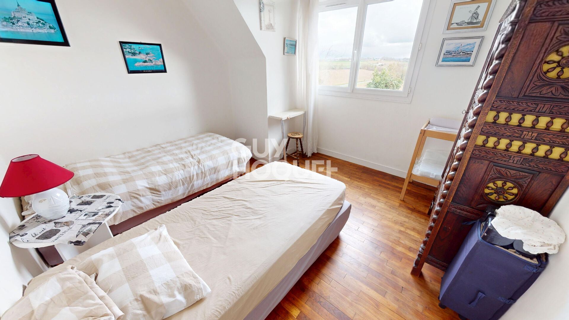 SAINS - Exclusivité