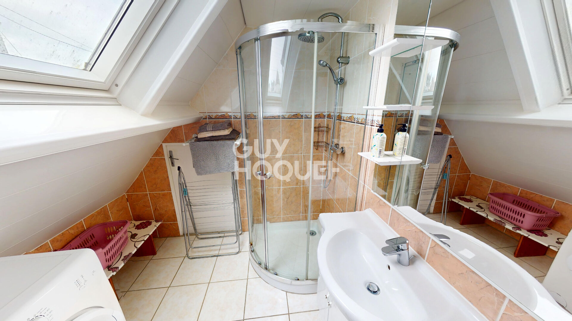 SAINS - Exclusivité