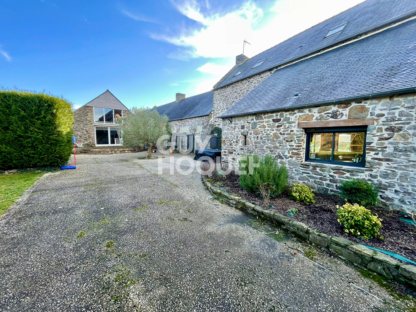 LA FRESNAIS - Exclusivité.