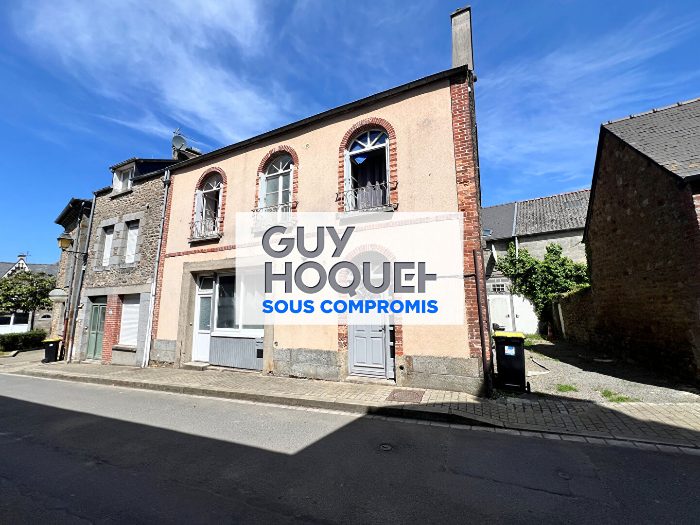 SOUS COMPROMIS - SAINT-BROLADRE - EXCLUSIVITÉ